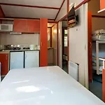 Campingplads 25m² Avec Terrasse Pour 5 Personnes - Api-1-52-349 *