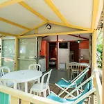 Campingplads 25m² Avec Terrasse Pour 5 Personnes - Api-1-52-349