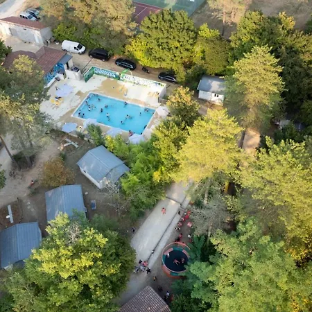 Campingplatz 25m² Avec Terrasse Pour 5 Personnes - Api-1-52-349 Beaumont-du-Périgord