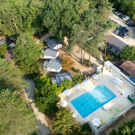 Kemp 25m² Avec Terrasse Pour 5 Personnes - Api-1-52-349